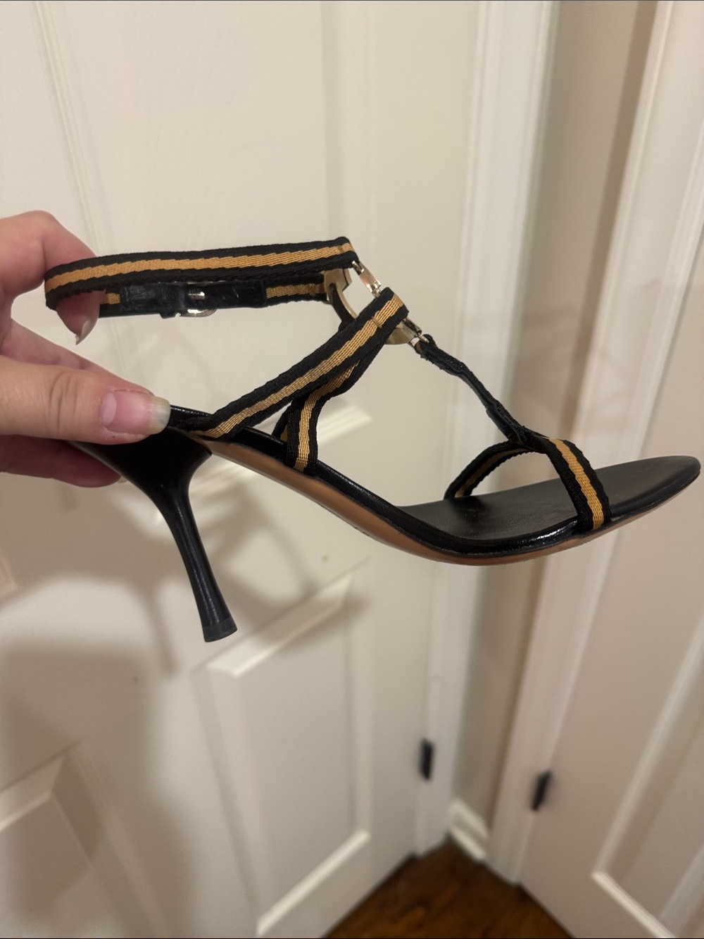 Gucci/Black Leather/Gold FabricT-Strap Heels/Buckle @ Ankle/GOLD GG Accent! 6.5! - Picture 2 of 16